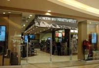 櫥窗高亮顯示器在城市商業(yè)智能化中的應用優(yōu)勢